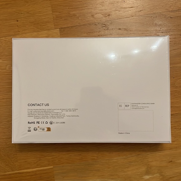 Never opened Google / Android 10 inch smart tablet - Picture 2 of 3